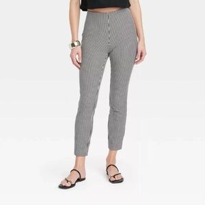 Checkered Cropped Dress Pants Sz 4 🖤 A New Day